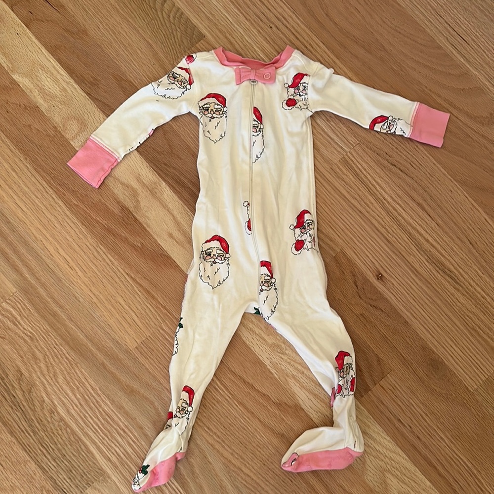 TBBC Santa night night sleeper pajamas EUC 3-6 months